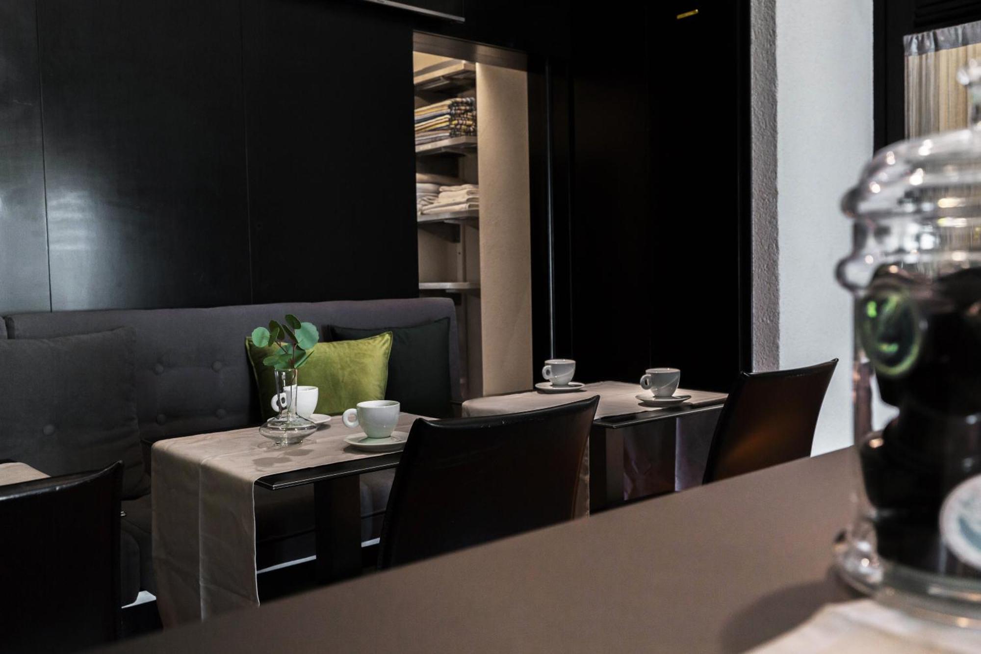 Martini Rooms Castello Каляри Екстериор снимка