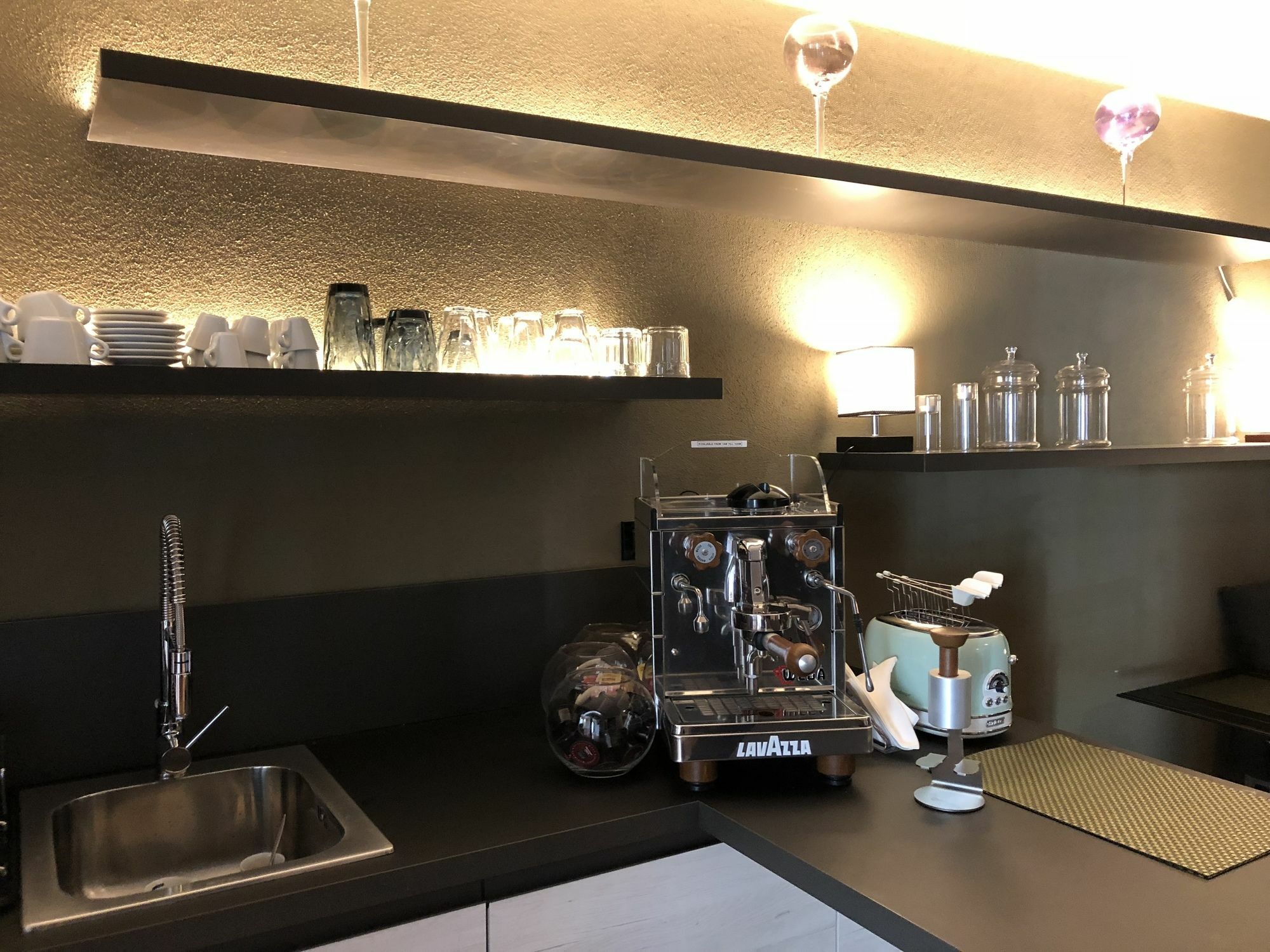 Martini Rooms Castello Каляри Екстериор снимка
