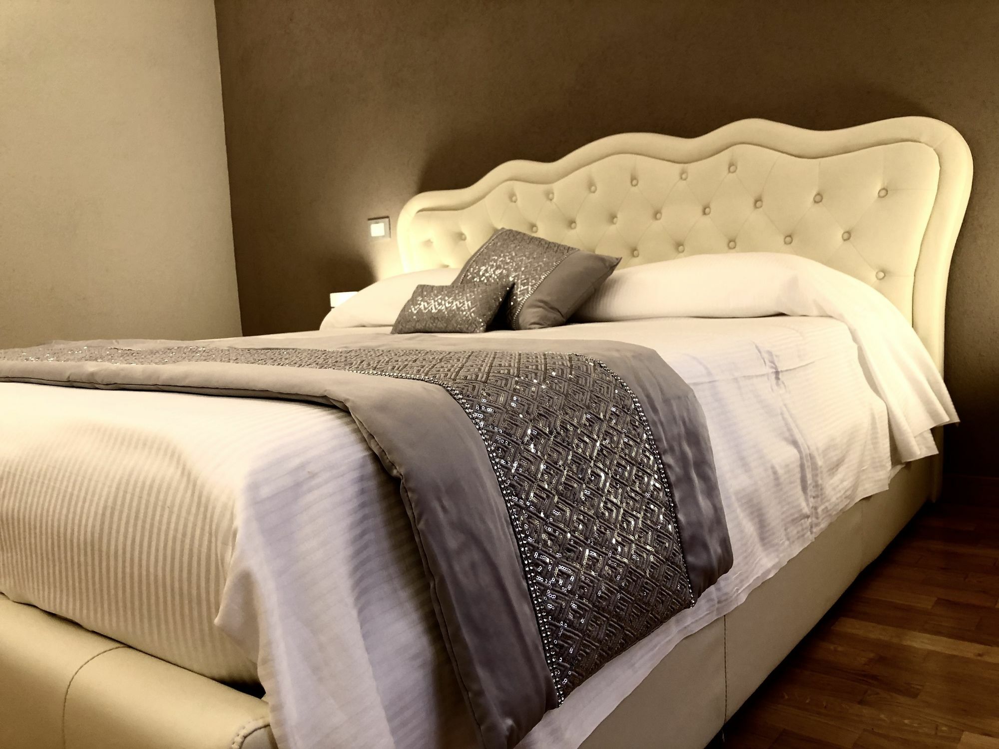 Martini Rooms Castello Каляри Екстериор снимка