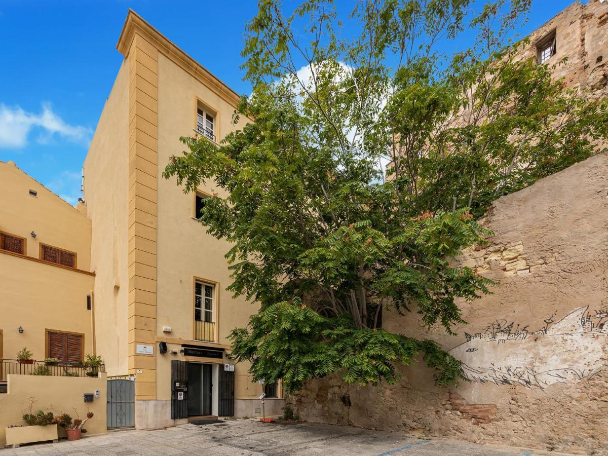 Martini Rooms Castello Каляри Екстериор снимка